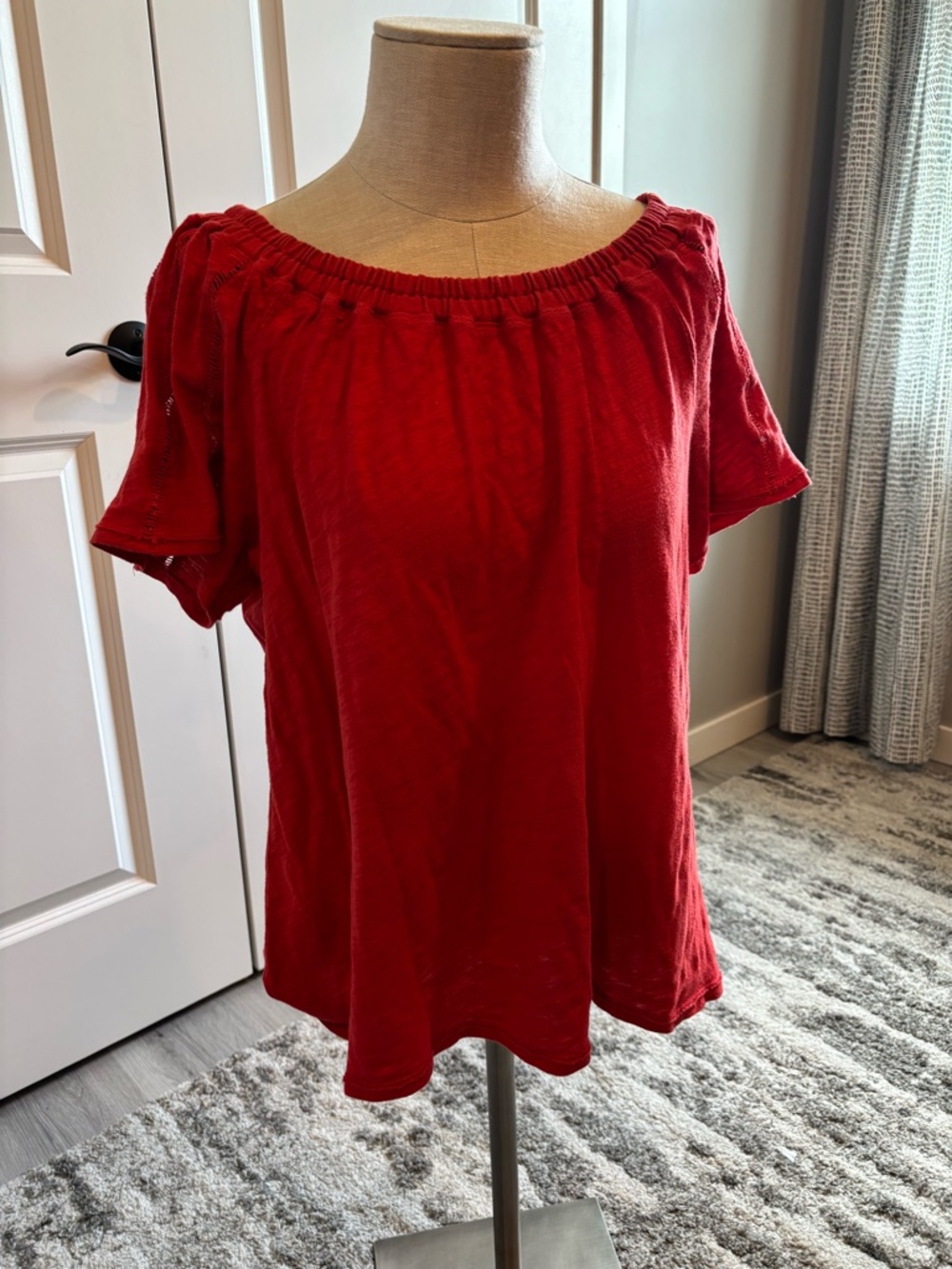Anthropologie Women’s Red On- or Off-Shoulder Short Sleeve Top